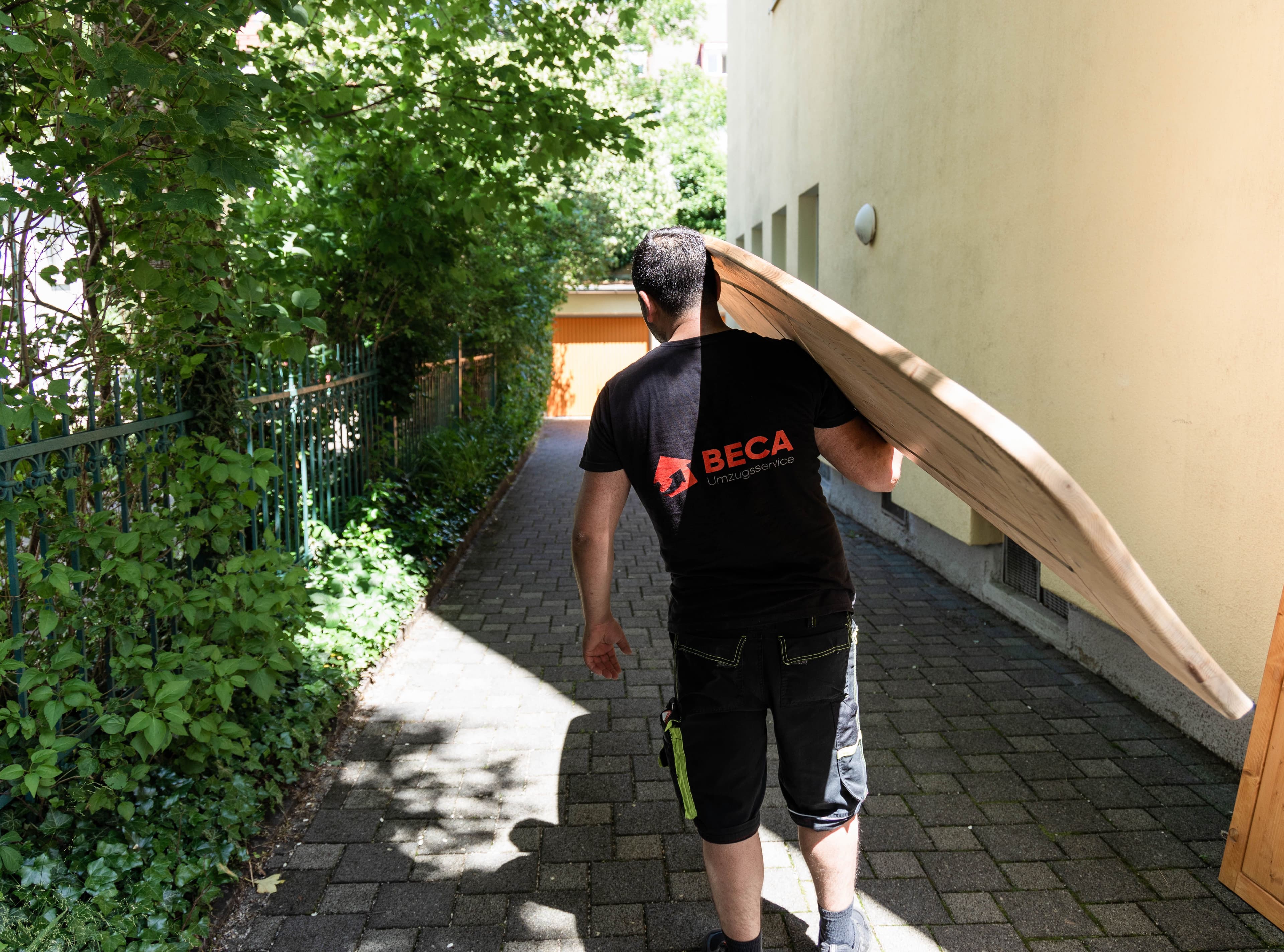 Umzugsunternehmen mit Umzugsservice: Umzugshelfer, Möbeltransport und Montage